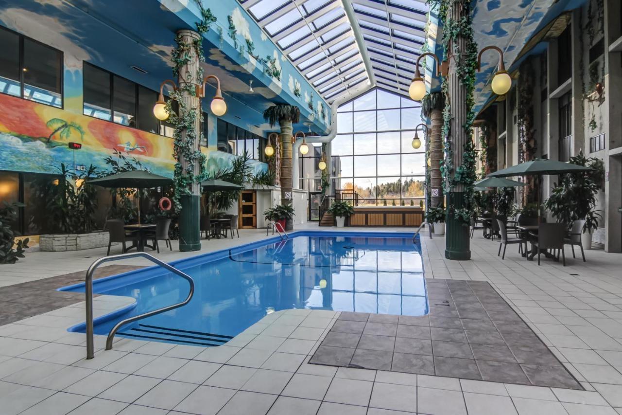 La Saguenéenne - Hôtel et Centre de Congrès Chicoutimi Extérieur photo